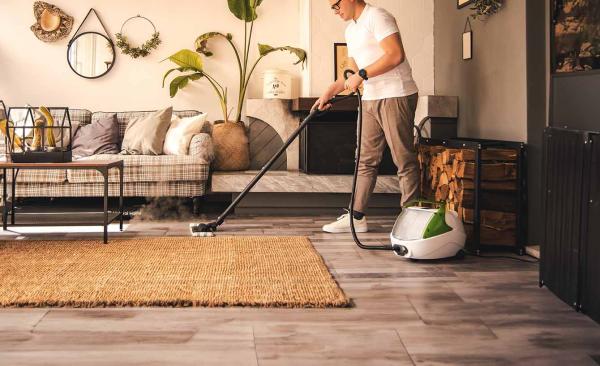 Come lavare il pavimento di casa in modo efficace