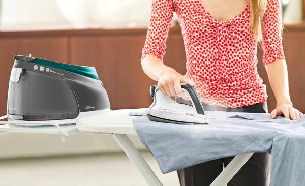 Come stirare una camicia da uomo o da donna in modo semplice e veloce