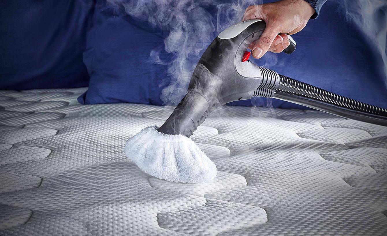 Come pulire il materasso: le 5 regole per renderlo perfetto